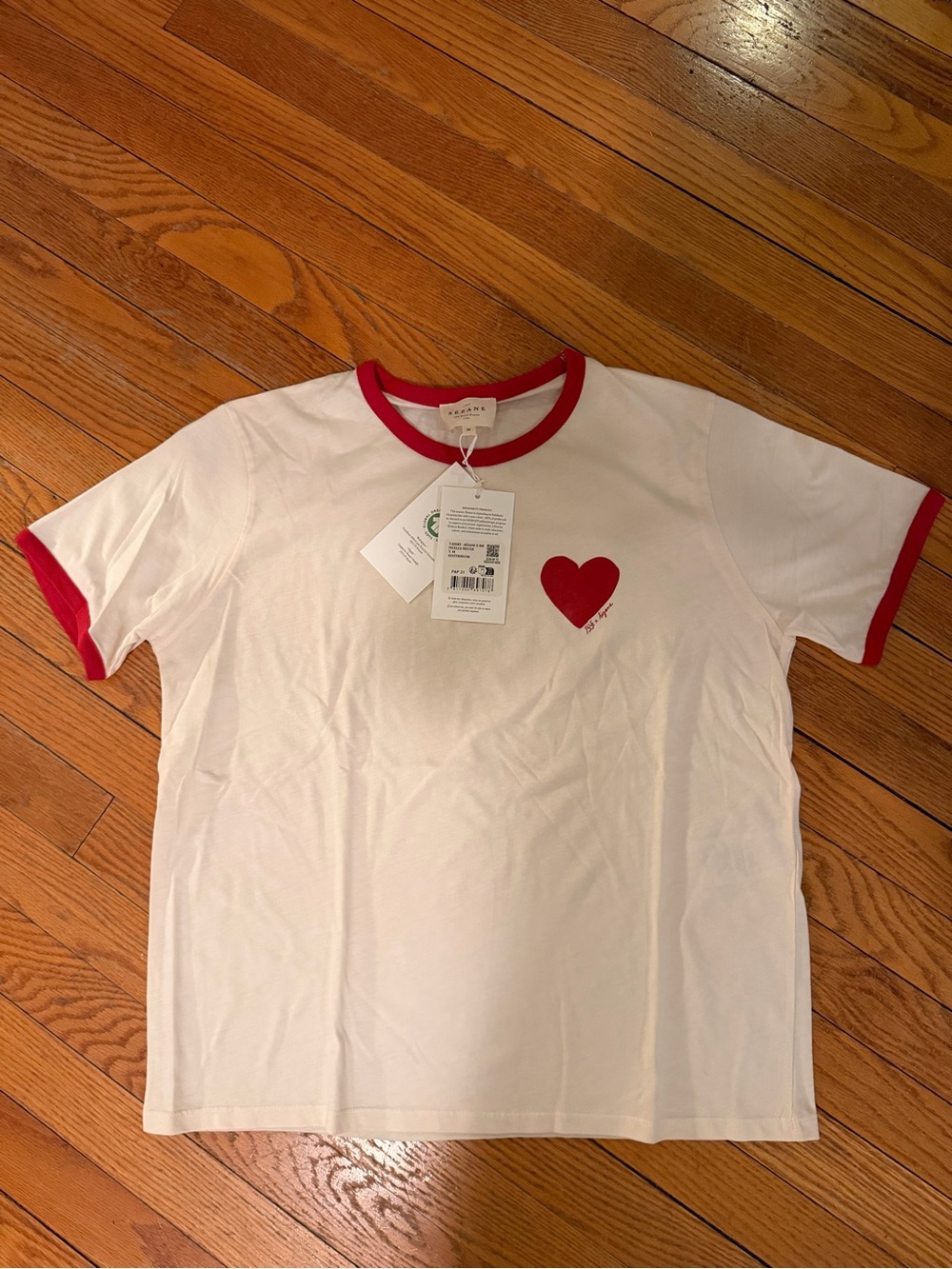 Sezane women’s White Tee with Red Trim & Heart NWT - Picture 4 of 4